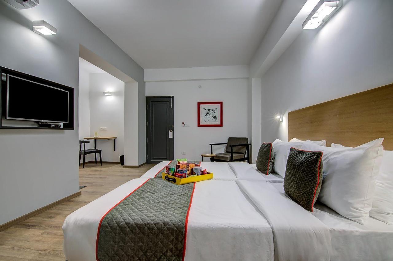 Готель Oyo Townhouse 42 Urvashi Theatre Ченнаї Екстер'єр фото