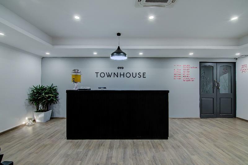 Готель Oyo Townhouse 42 Urvashi Theatre Ченнаї Екстер'єр фото